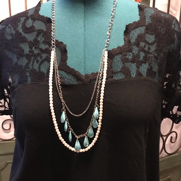 2 necklaces and earrings sets for the price of one! - Picture 3 of 8